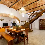 Guesthost - Podere Rural Chic - Garden & Parking *