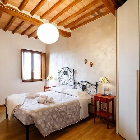 Podere Rural Chic W Private Garden & Parking
