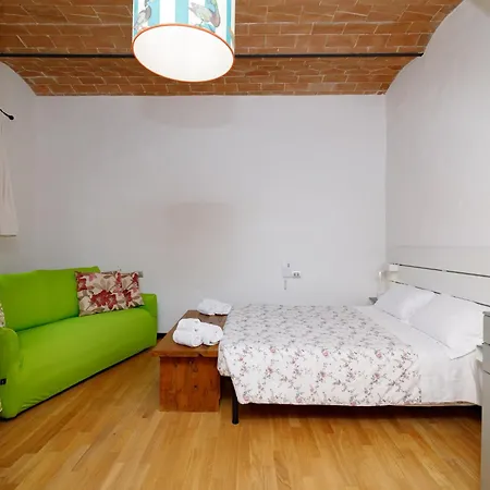 Guesthost - Podere Rural Chic - Garden & Parking 公寓 *