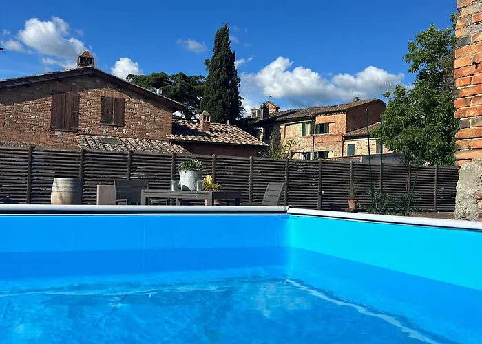 Guesthost - Podere Rural Chic - Garden & Parking Apartment Siena
