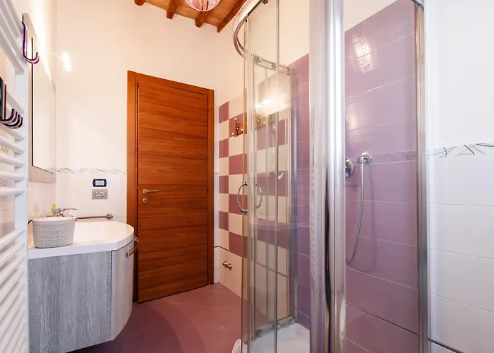 Guesthost - Podere Rural Chic - Garden & Parking Apartment Siena