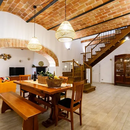 Podere Rural Chic W Private Garden & Parking *