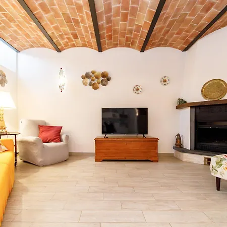 Podere Rural Chic W Private Garden & Parking シエーナ